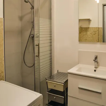 One-bedroom In Appartement *